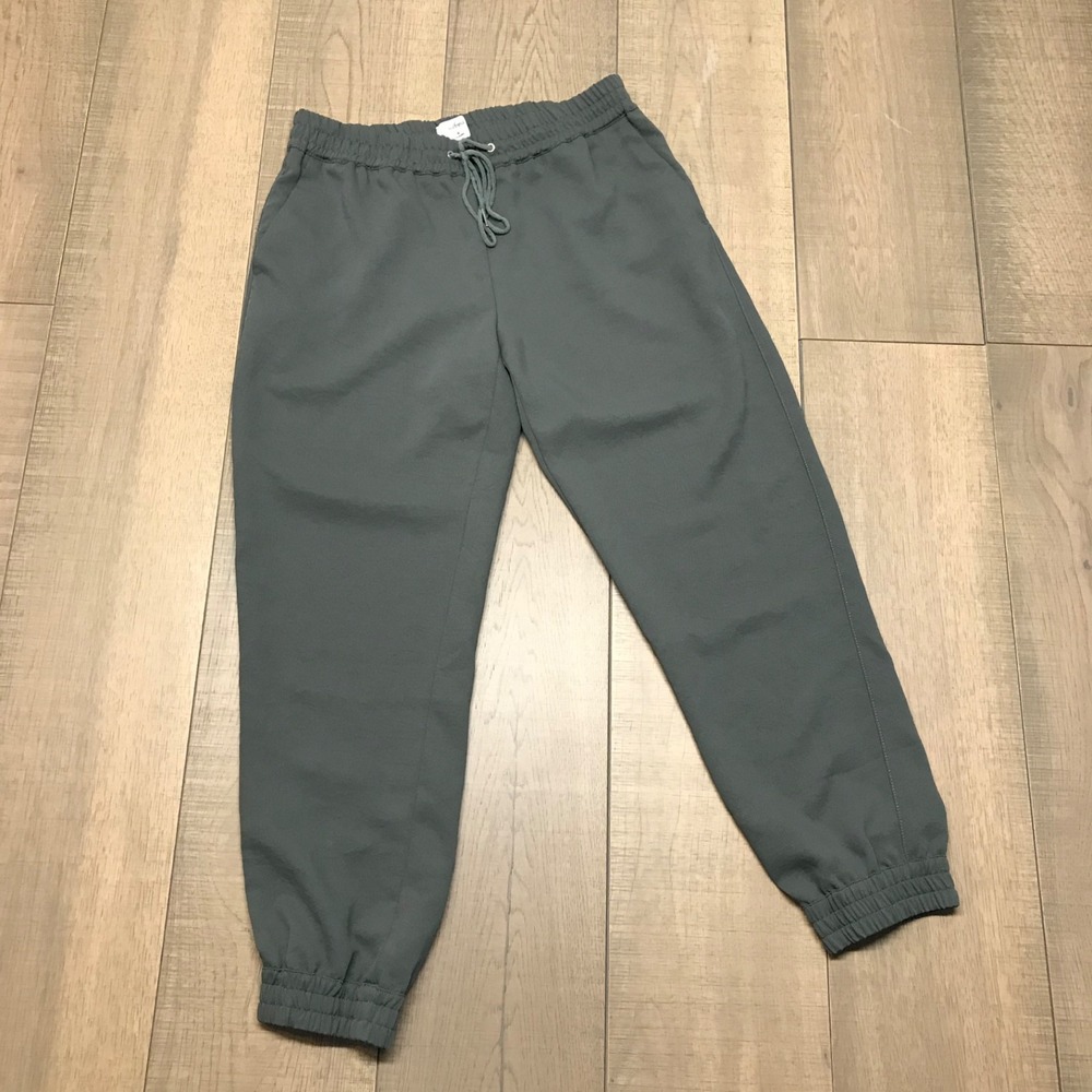 Wilfred Aritzia Joggers Pants Womens Size M Green Lounge Comfy Cozy Buffon Crepe